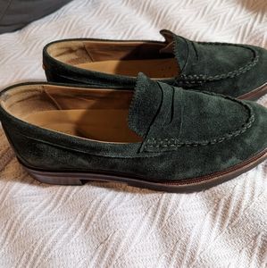 🌟 Suede loafers  🌟